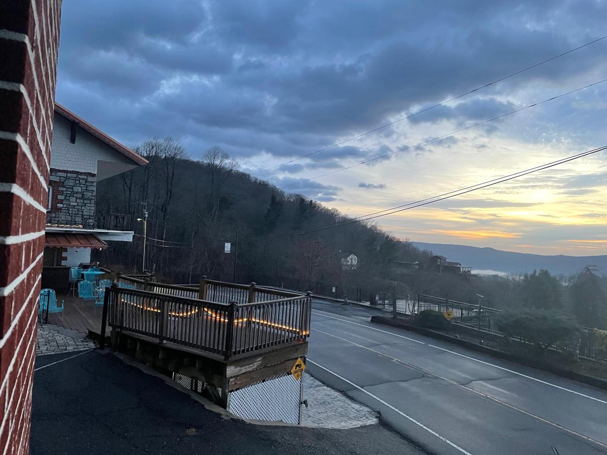 Skyline Village Inn Spruce Pine Esterno foto