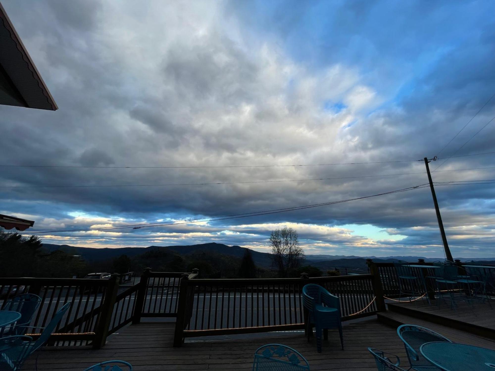 Skyline Village Inn Spruce Pine Esterno foto