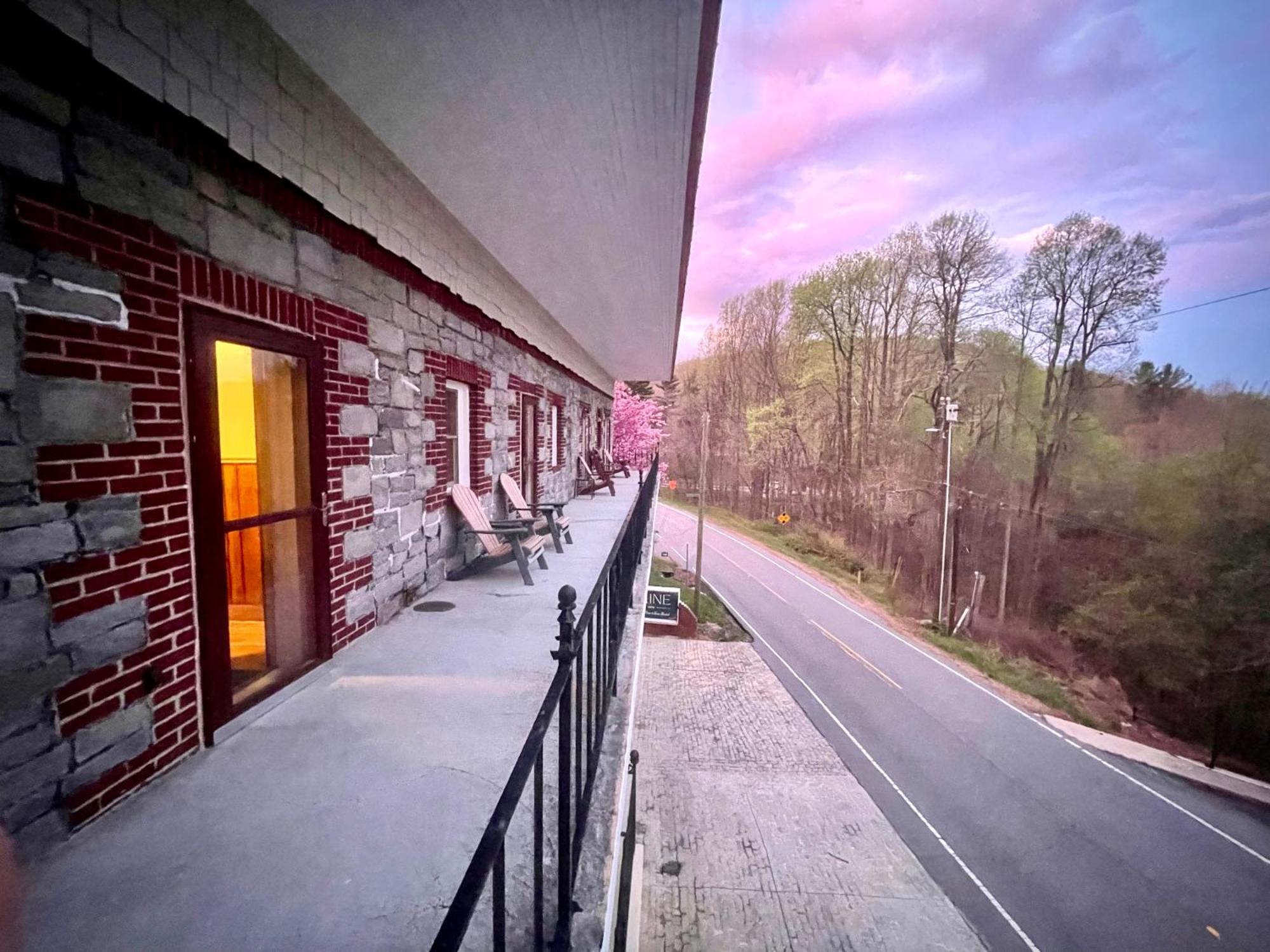 Skyline Village Inn Spruce Pine Esterno foto
