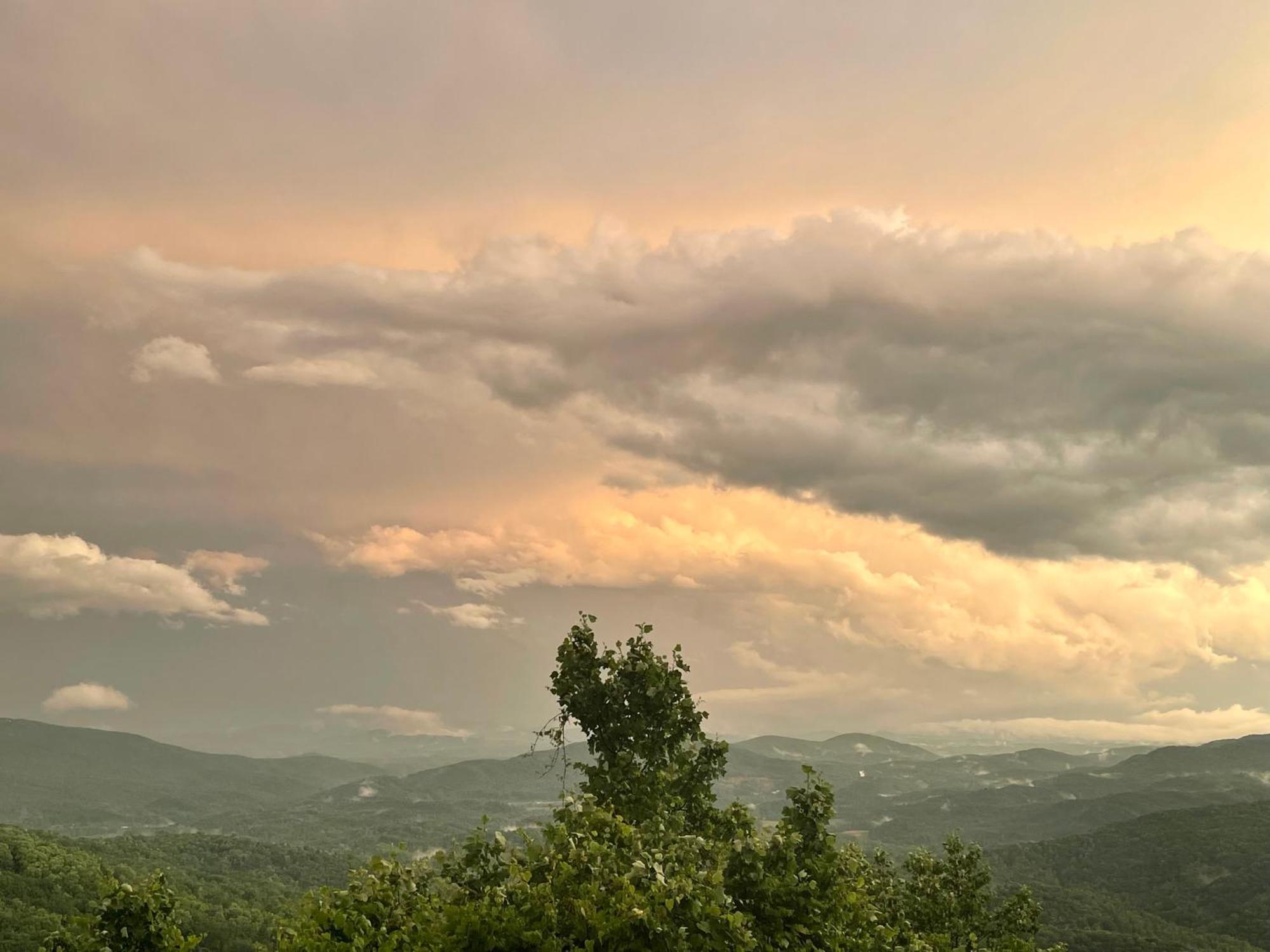 Skyline Village Inn Spruce Pine Esterno foto